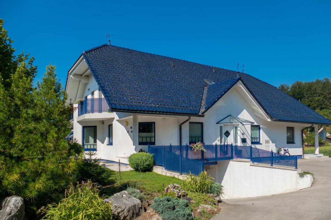 Modrin Apartments Kamnik Buitenkant foto